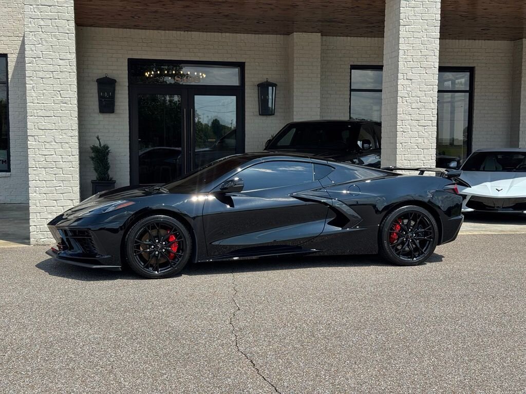 2025 Chevrolet Corvette Stingray 2LT - Photo 5 - Martin, TN 38237