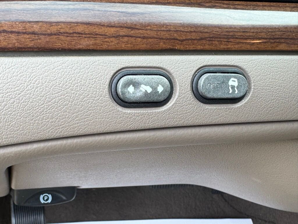 2004 Ford Crown Victoria LX - Photo 29 - Martin, TN 38237