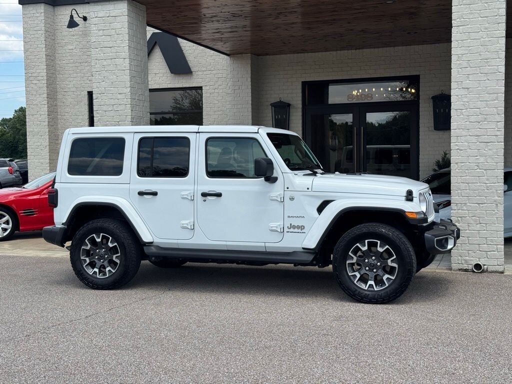 2024 Jeep Wrangler Sahara - Photo 15 - Martin, TN 38237