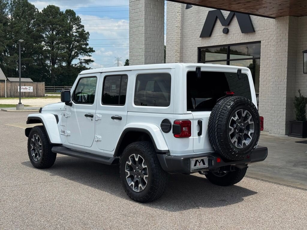 2024 Jeep Wrangler Sahara - Photo 9 - Martin, TN 38237