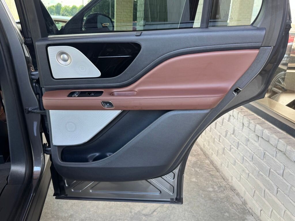 2025 Lincoln Aviator Reserve AWD   - Photo 45 - Martin, TN 38237