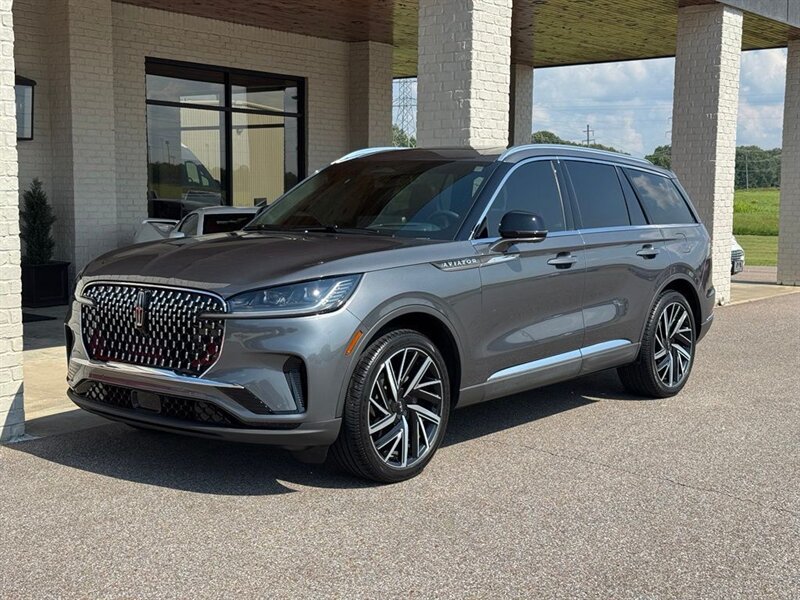 2025 Lincoln Aviator Reserve AWD   - Photo 3 - Martin, TN 38237