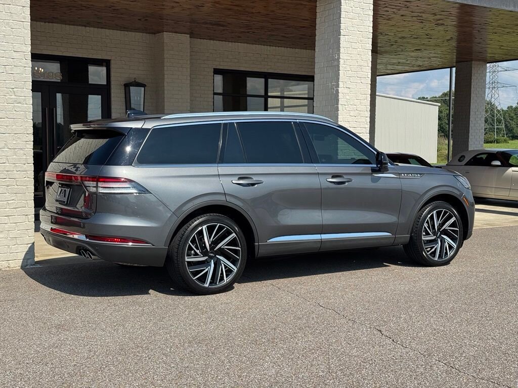 2025 Lincoln Aviator Reserve AWD   - Photo 13 - Martin, TN 38237