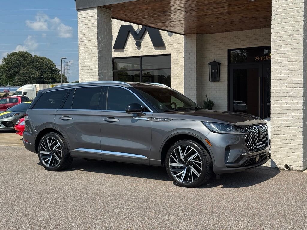 2025 Lincoln Aviator Reserve AWD   - Photo 17 - Martin, TN 38237
