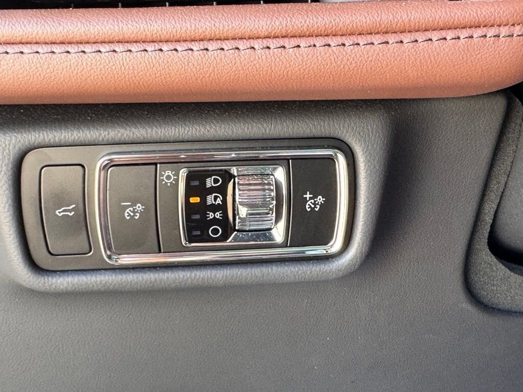 2025 Lincoln Aviator Reserve AWD   - Photo 27 - Martin, TN 38237