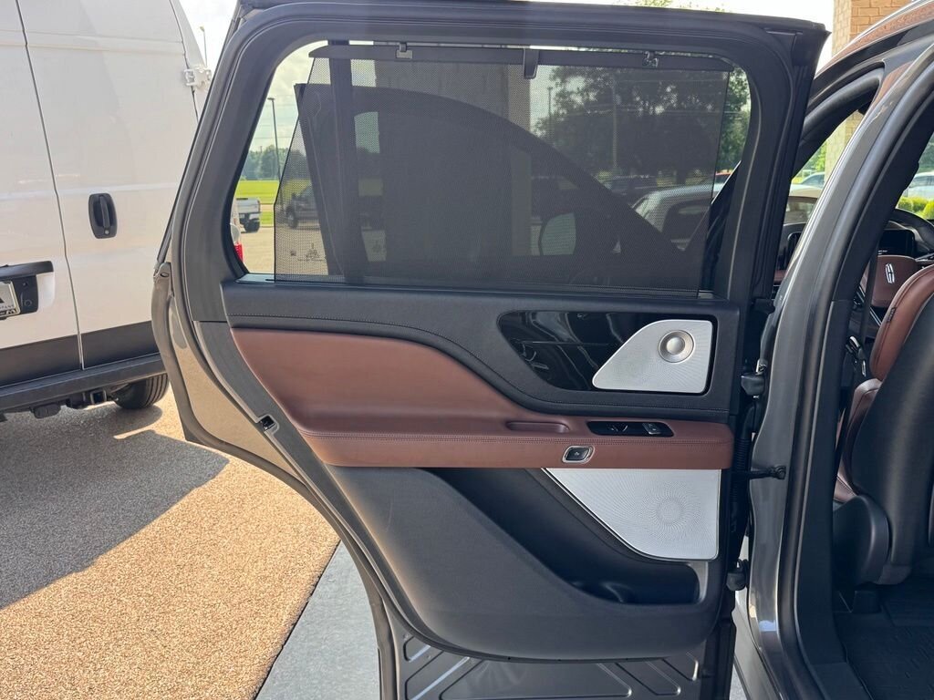 2025 Lincoln Aviator Reserve AWD   - Photo 36 - Martin, TN 38237