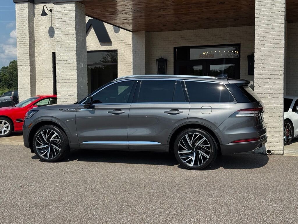 2025 Lincoln Aviator Reserve AWD   - Photo 8 - Martin, TN 38237