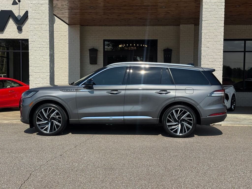 2025 Lincoln Aviator Reserve AWD   - Photo 7 - Martin, TN 38237