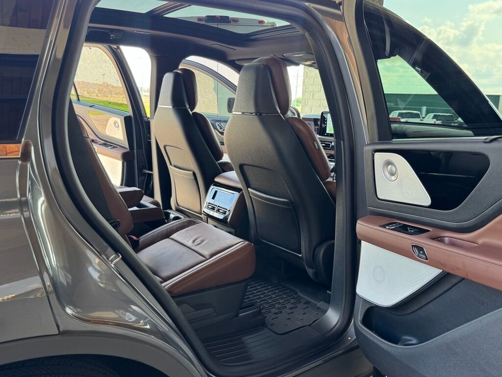 2025 Lincoln Aviator Reserve AWD   - Photo 43 - Martin, TN 38237