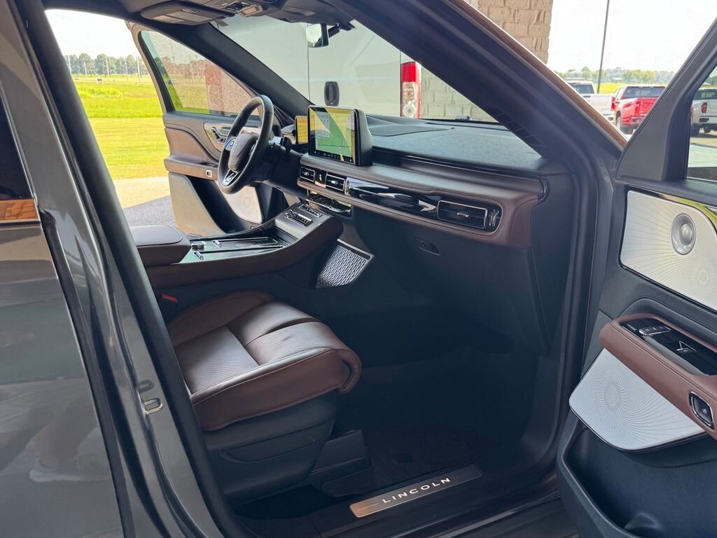 2025 Lincoln Aviator Reserve AWD   - Photo 46 - Martin, TN 38237