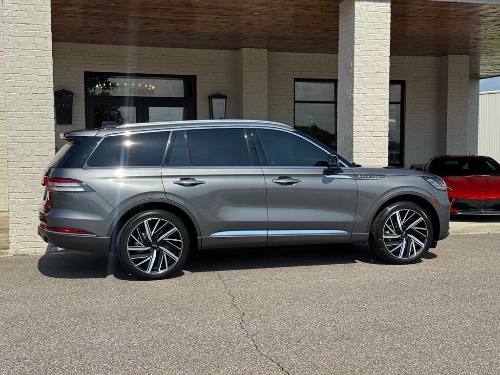 2025 Lincoln Aviator Reserve AWD   - Photo 14 - Martin, TN 38237