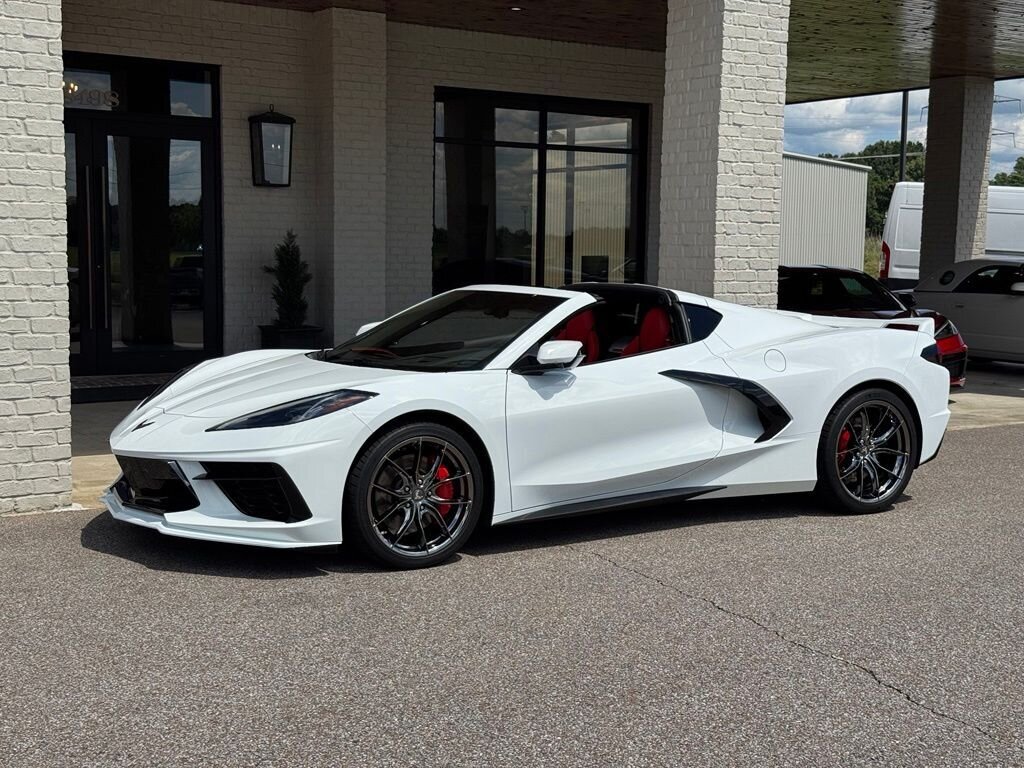 2021 Chevrolet Corvette Stingray 2LT - Photo 12 - Martin, TN 38237