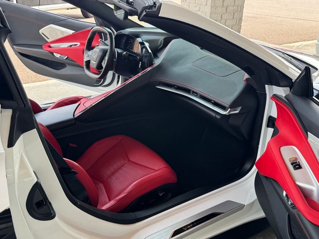 2021 Chevrolet Corvette Stingray 2LT - Photo 41 - Martin, TN 38237