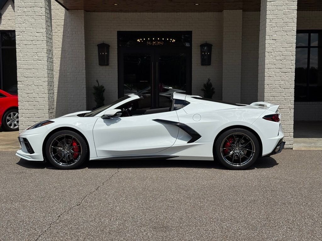2021 Chevrolet Corvette Stingray 2LT - Photo 14 - Martin, TN 38237