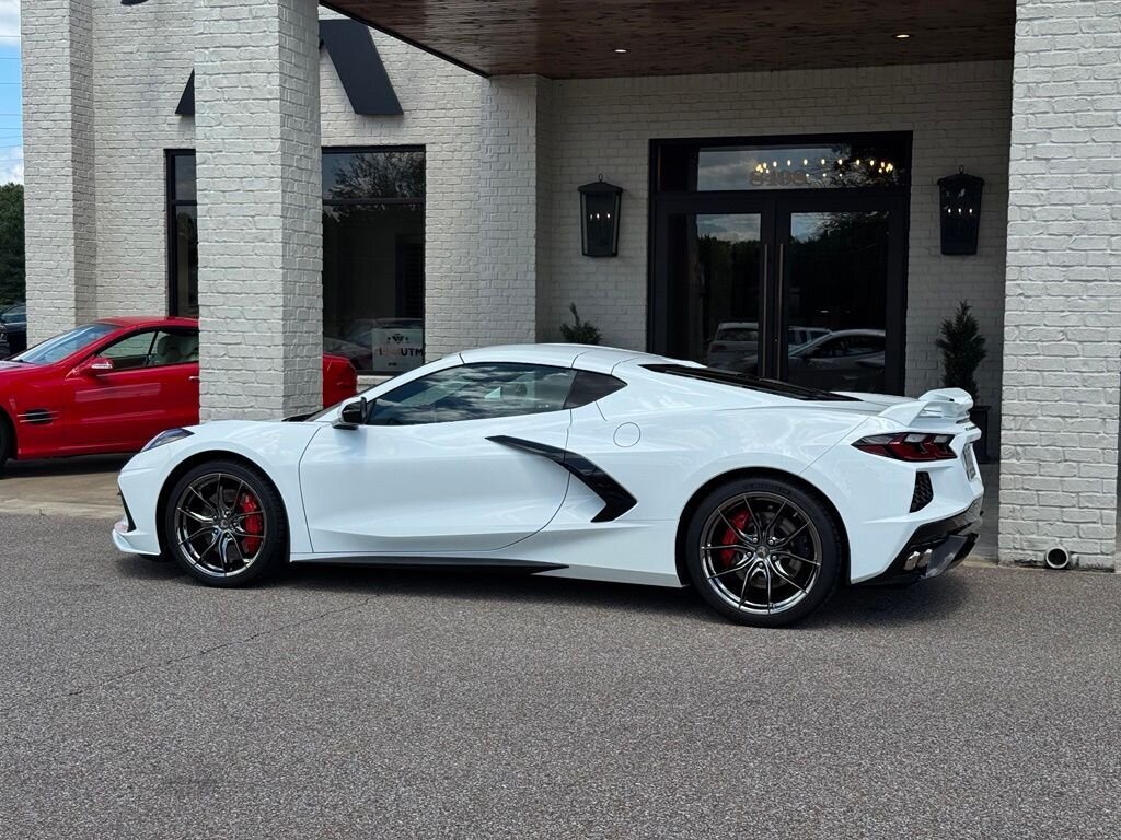 2021 Chevrolet Corvette Stingray 2LT - Photo 7 - Martin, TN 38237