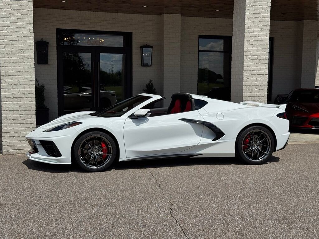 2021 Chevrolet Corvette Stingray 2LT - Photo 13 - Martin, TN 38237