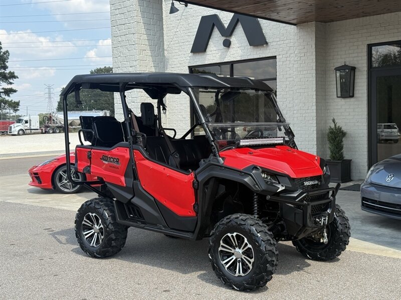 2018 Honda PIONEER 1000-5 DELUXE   - Photo 1 - Martin, TN 38237
