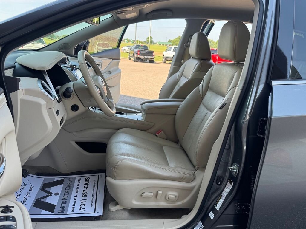 2015 Nissan Murano Platinum - Photo 30 - Martin, TN 38237