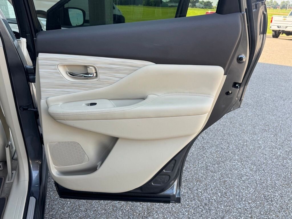 2015 Nissan Murano Platinum - Photo 40 - Martin, TN 38237