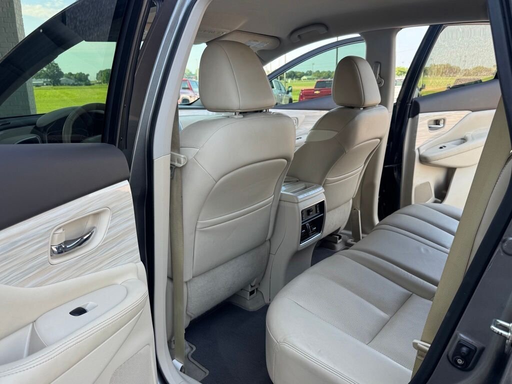 2015 Nissan Murano Platinum - Photo 32 - Martin, TN 38237