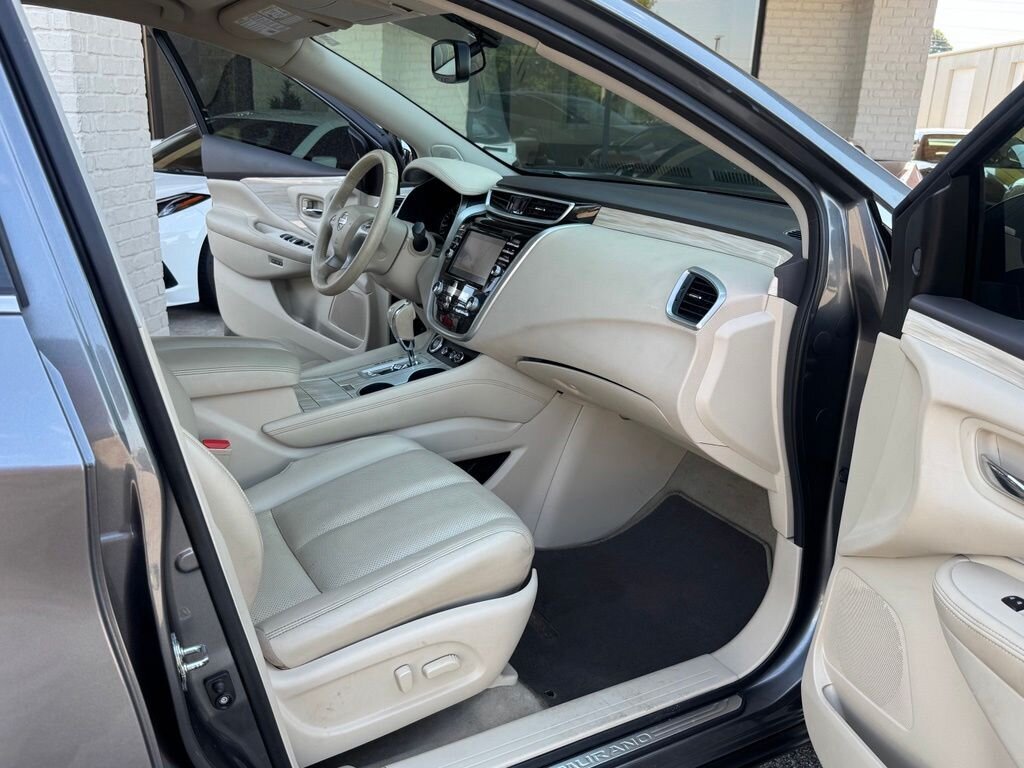 2015 Nissan Murano Platinum - Photo 41 - Martin, TN 38237