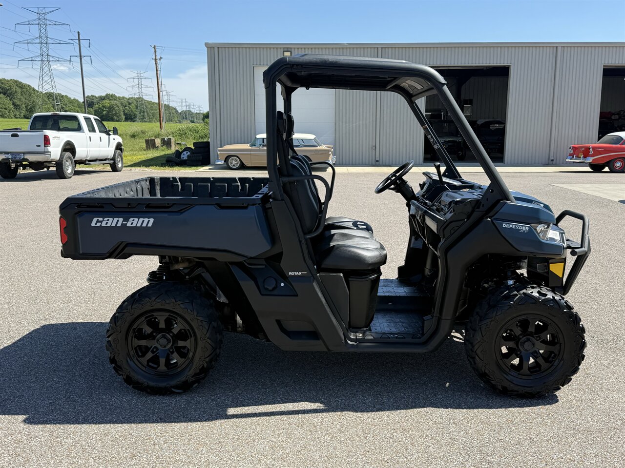 2025 Can-Am Defender XT HD9 - Photo 8 - Martin, TN 38237