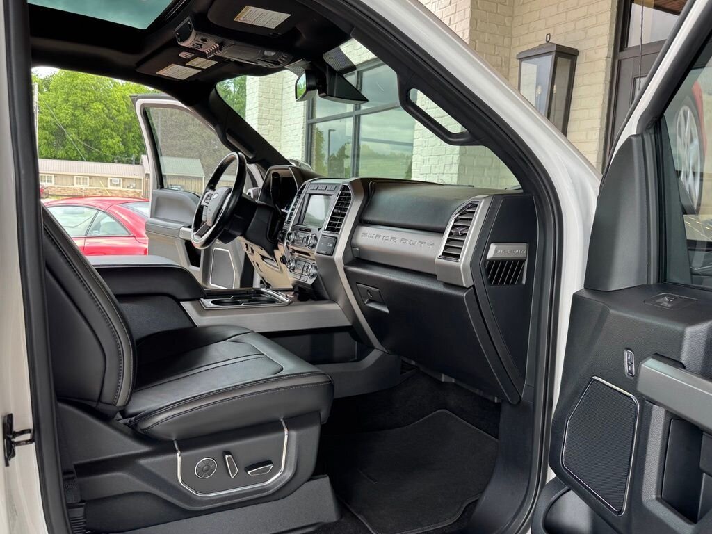 2017 Ford F-450 Super Duty Platinum DRW - Photo 47 - Martin, TN 38237