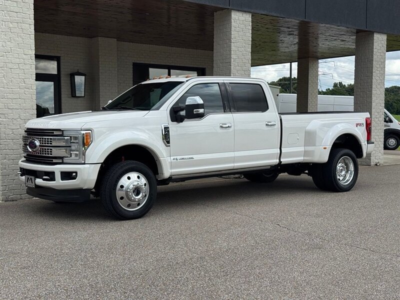 2017 Ford F-450 Super Duty Platinum DRW - Photo 4 - Martin, TN 38237