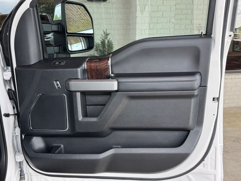 2017 Ford F-450 Super Duty Platinum DRW - Photo 50 - Martin, TN 38237