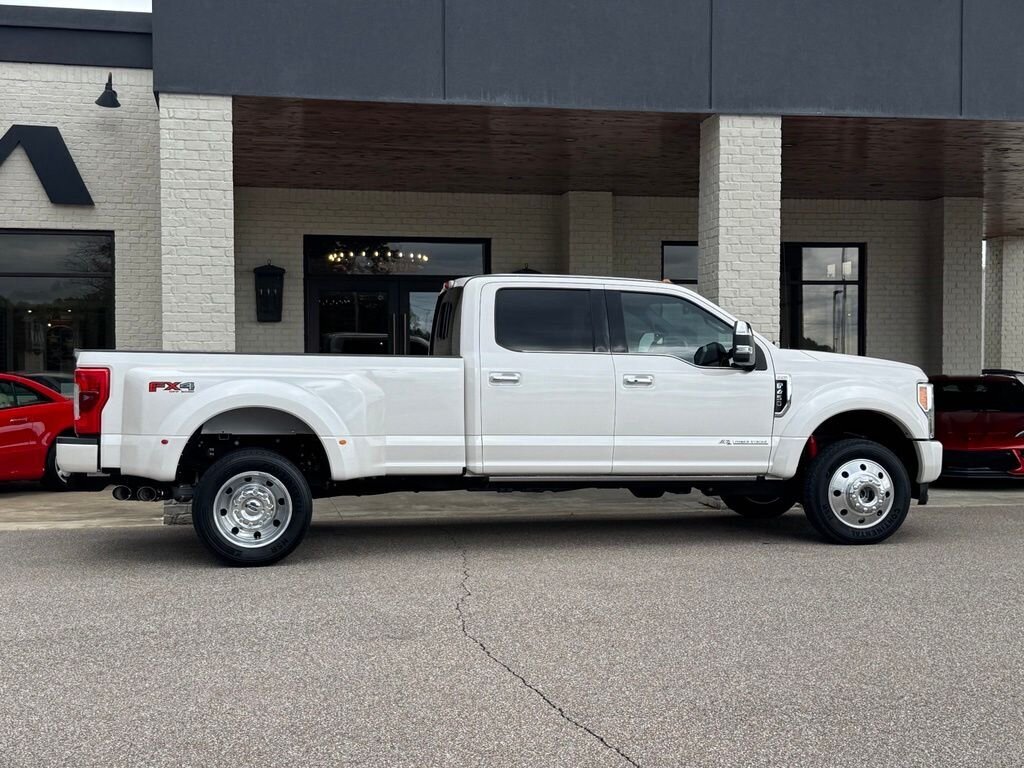 2017 Ford F-450 Super Duty Platinum DRW - Photo 16 - Martin, TN 38237