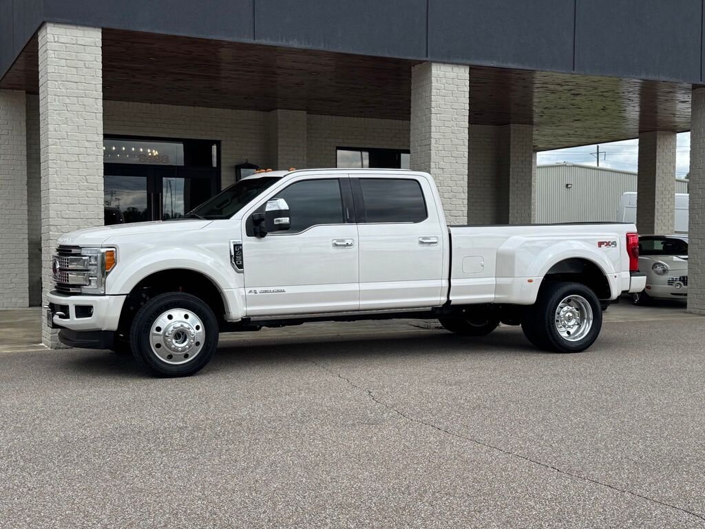 2017 Ford F-450 Super Duty Platinum DRW - Photo 5 - Martin, TN 38237