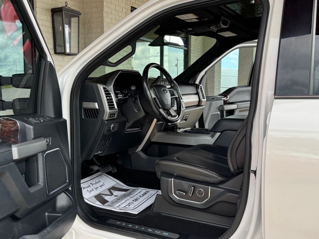 2017 Ford F-450 Super Duty Platinum DRW - Photo 23 - Martin, TN 38237