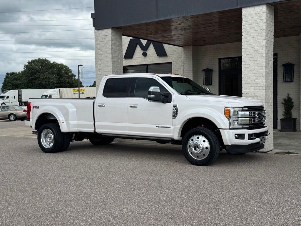 2017 Ford F-450 Super Duty Platinum DRW - Photo 20 - Martin, TN 38237