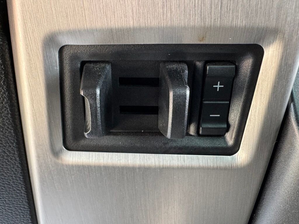 2017 Ford F-450 Super Duty Platinum DRW - Photo 33 - Martin, TN 38237