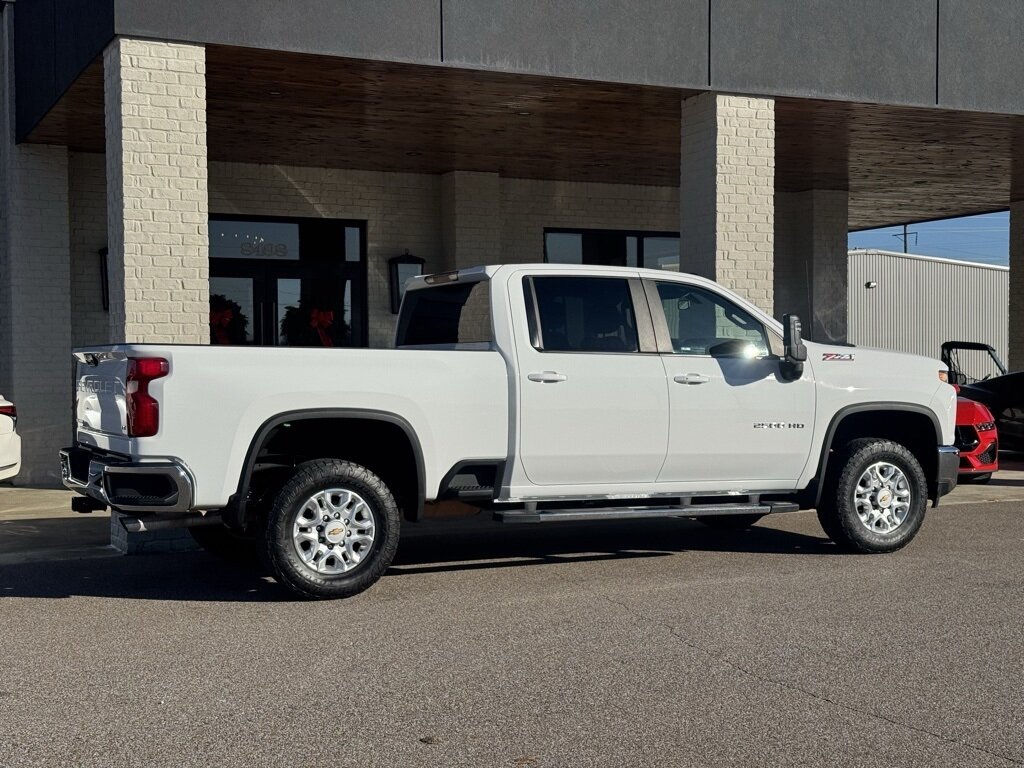 2022 Chevrolet Silverado 2500HD LT   - Photo 14 - Martin, TN 38237