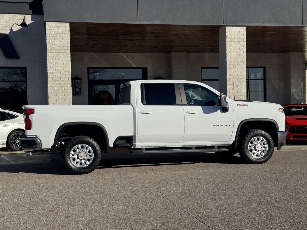 2022 Chevrolet Silverado 2500HD LT   - Photo 15 - Martin, TN 38237