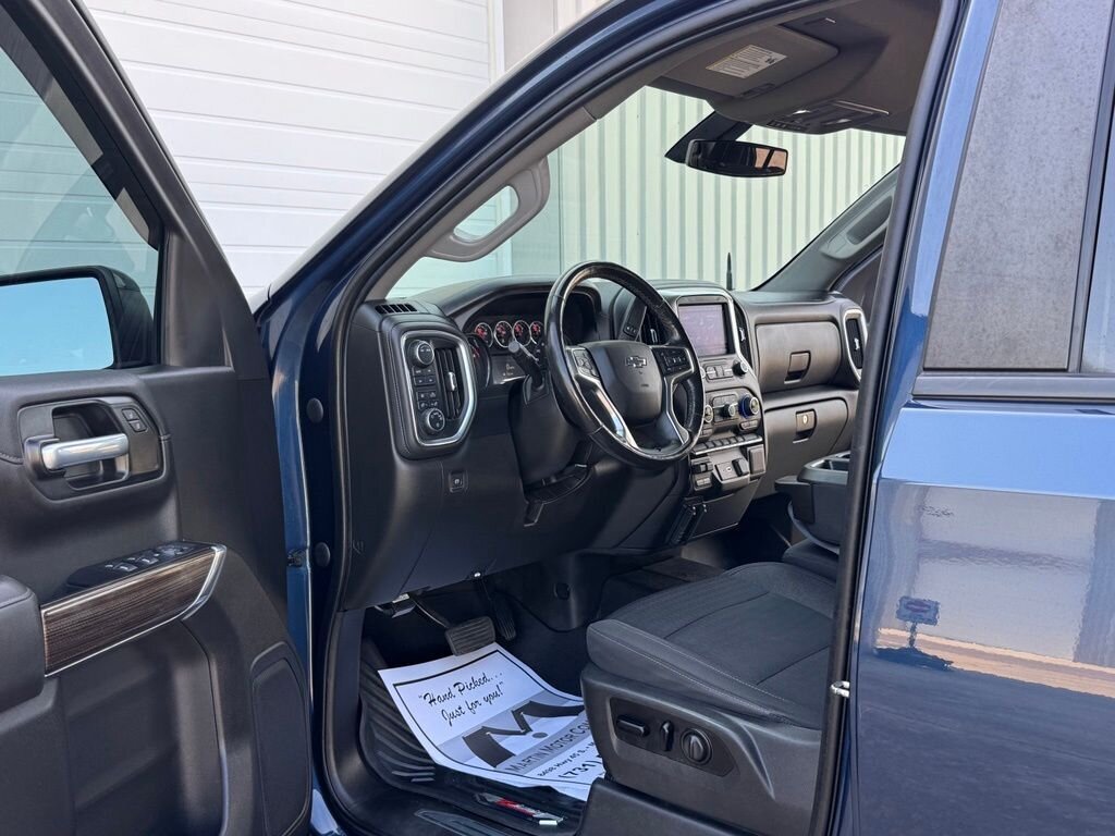 2021 Chevrolet Silverado 1500 RST - Photo 24 - Martin, TN 38237