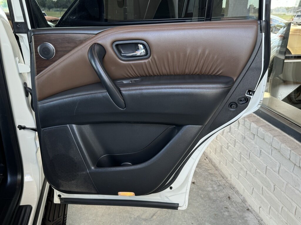 2019 Nissan Armada Platinum   - Photo 45 - Martin, TN 38237