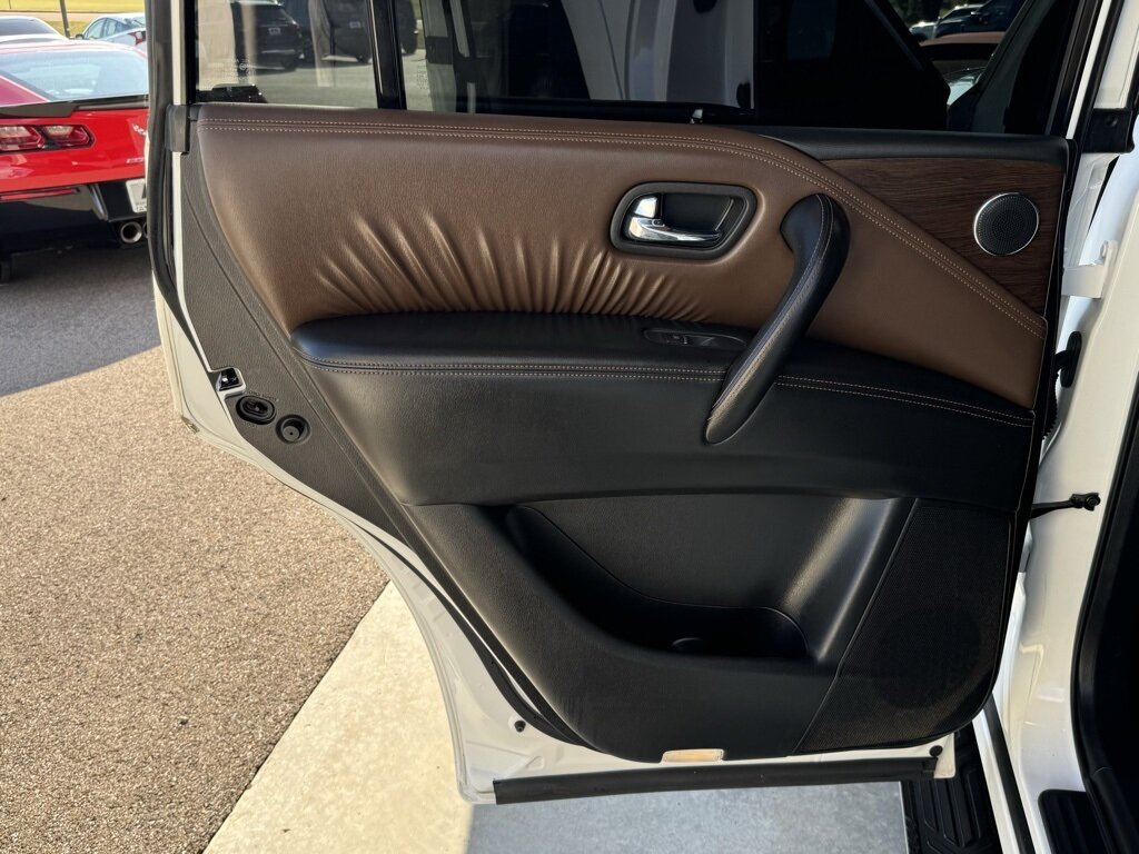 2019 Nissan Armada Platinum   - Photo 39 - Martin, TN 38237