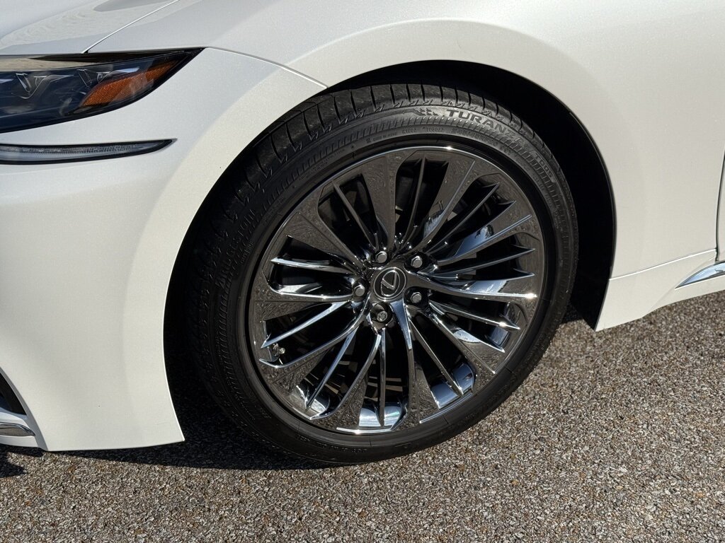 2020 Lexus LS 500 Base - Photo 15 - Martin, TN 38237