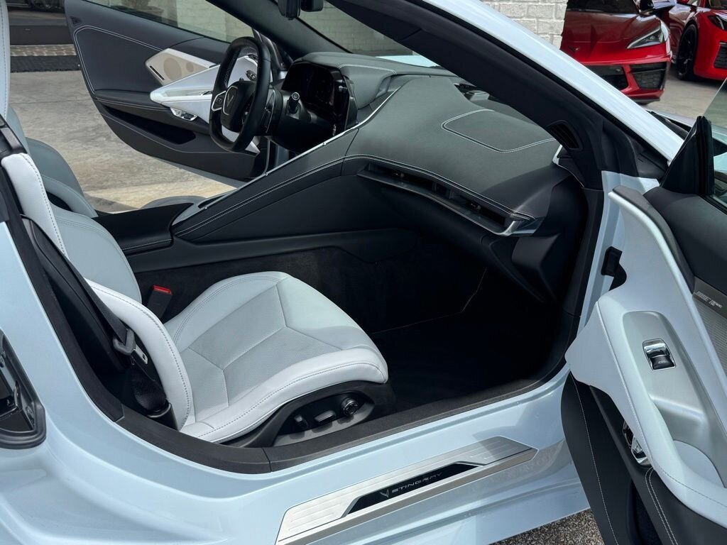 2022 Chevrolet Corvette Stingray 2LT - Photo 36 - Martin, TN 38237