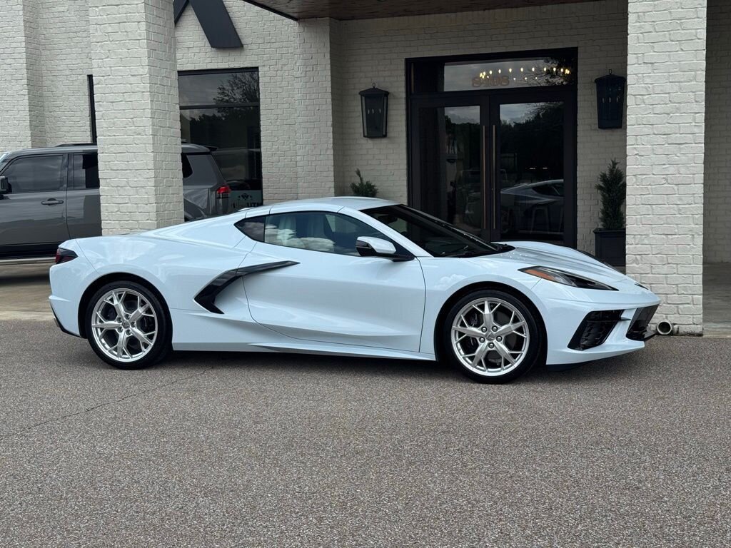 2022 Chevrolet Corvette Stingray 2LT - Photo 15 - Martin, TN 38237