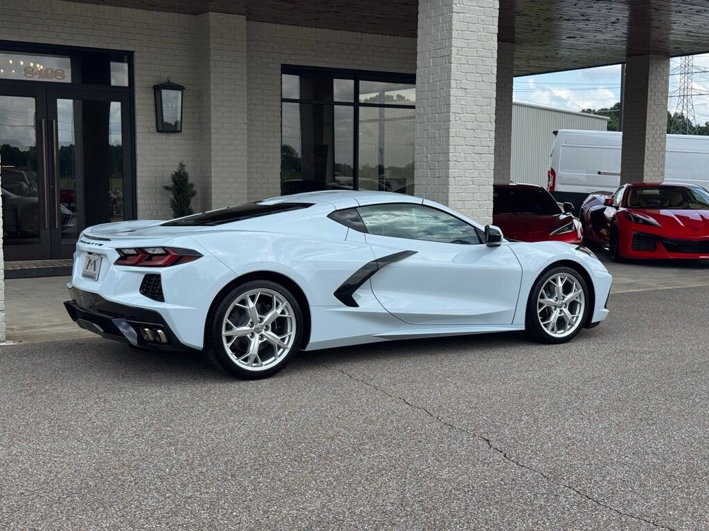 2022 Chevrolet Corvette Stingray 2LT - Photo 12 - Martin, TN 38237