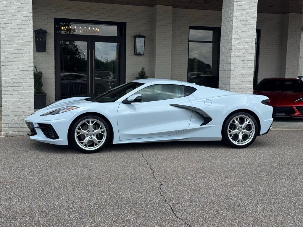 2022 Chevrolet Corvette Stingray 2LT - Photo 5 - Martin, TN 38237