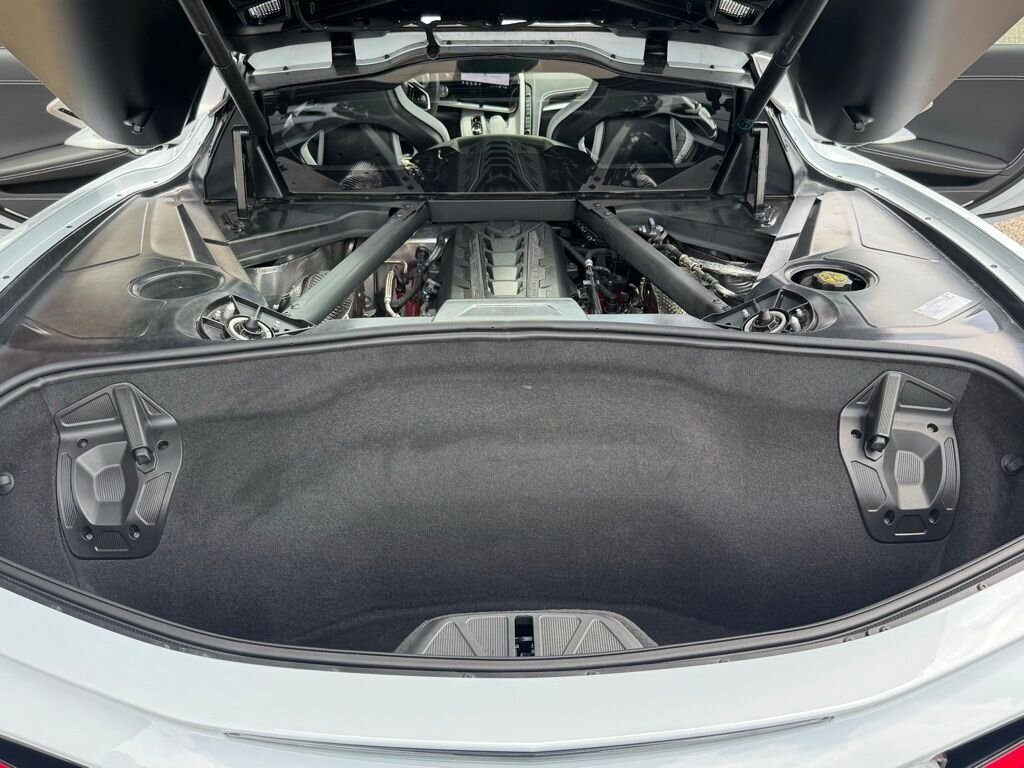 2022 Chevrolet Corvette Stingray 2LT - Photo 35 - Martin, TN 38237