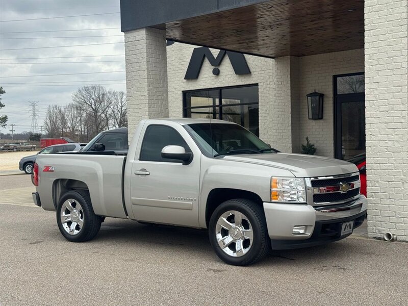 2008 Chevrolet Silverado 1500 LT LT1   - Photo 1 - Martin, TN 38237