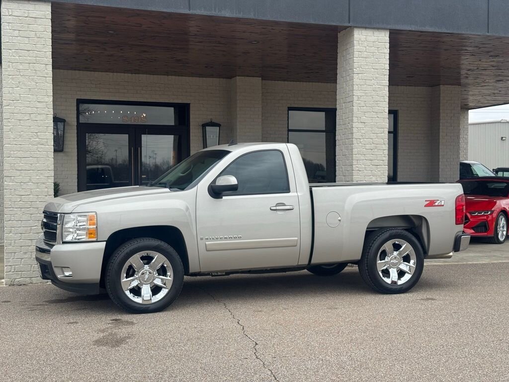 2008 Chevrolet Silverado 1500 LT LT1   - Photo 5 - Martin, TN 38237