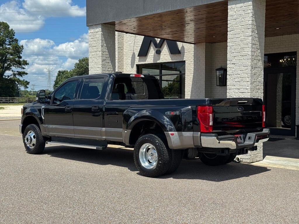 2022 Ford F-350 Lariat DRW   - Photo 10 - Martin, TN 38237