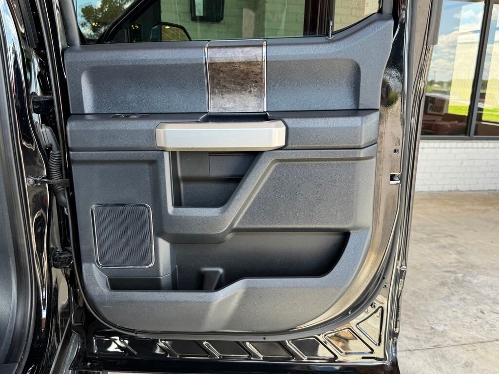 2022 Ford F-350 Lariat DRW   - Photo 44 - Martin, TN 38237
