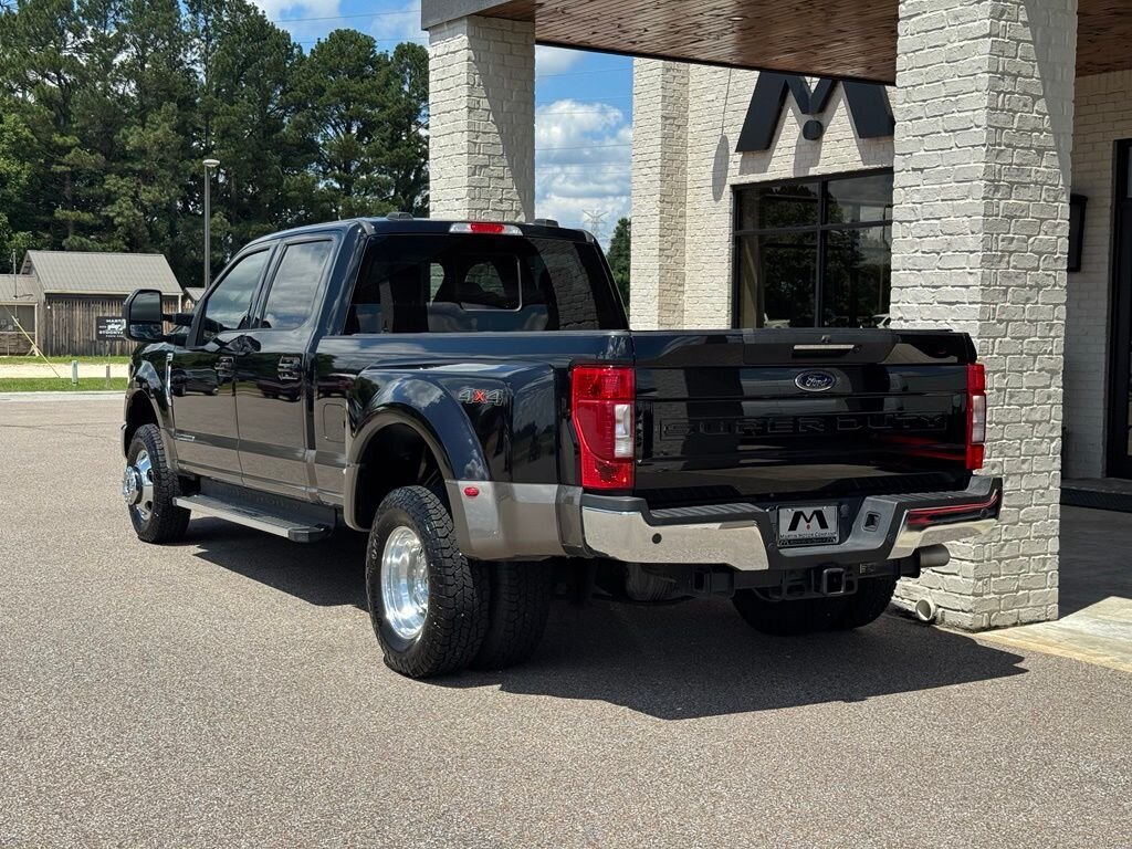 2022 Ford F-350 Lariat DRW   - Photo 11 - Martin, TN 38237
